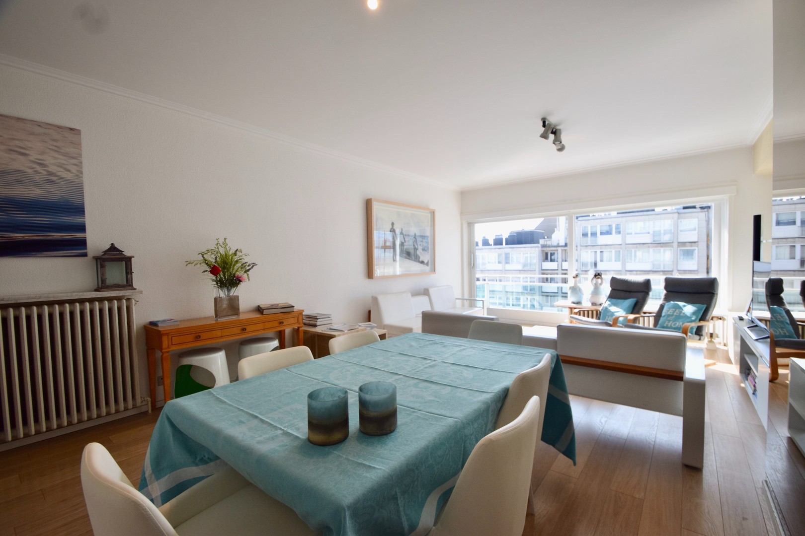 Te koop Knokke Real Estate appartement met zijdelings zeezicht - living