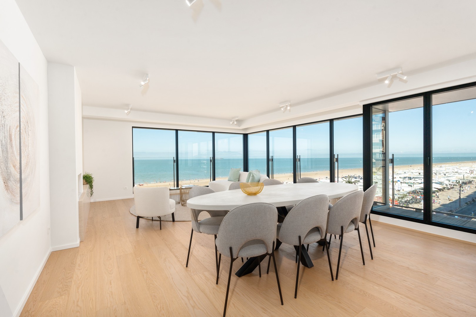 Te koop appartement met zeezicht zeedijk Knokke Real Estate