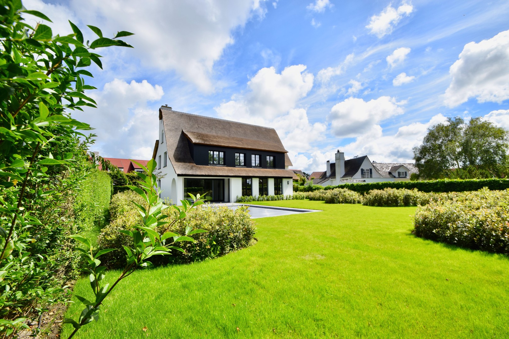 Te koop prachtig gerenoveerde woning te koop bij Immo Knokke Real Estate