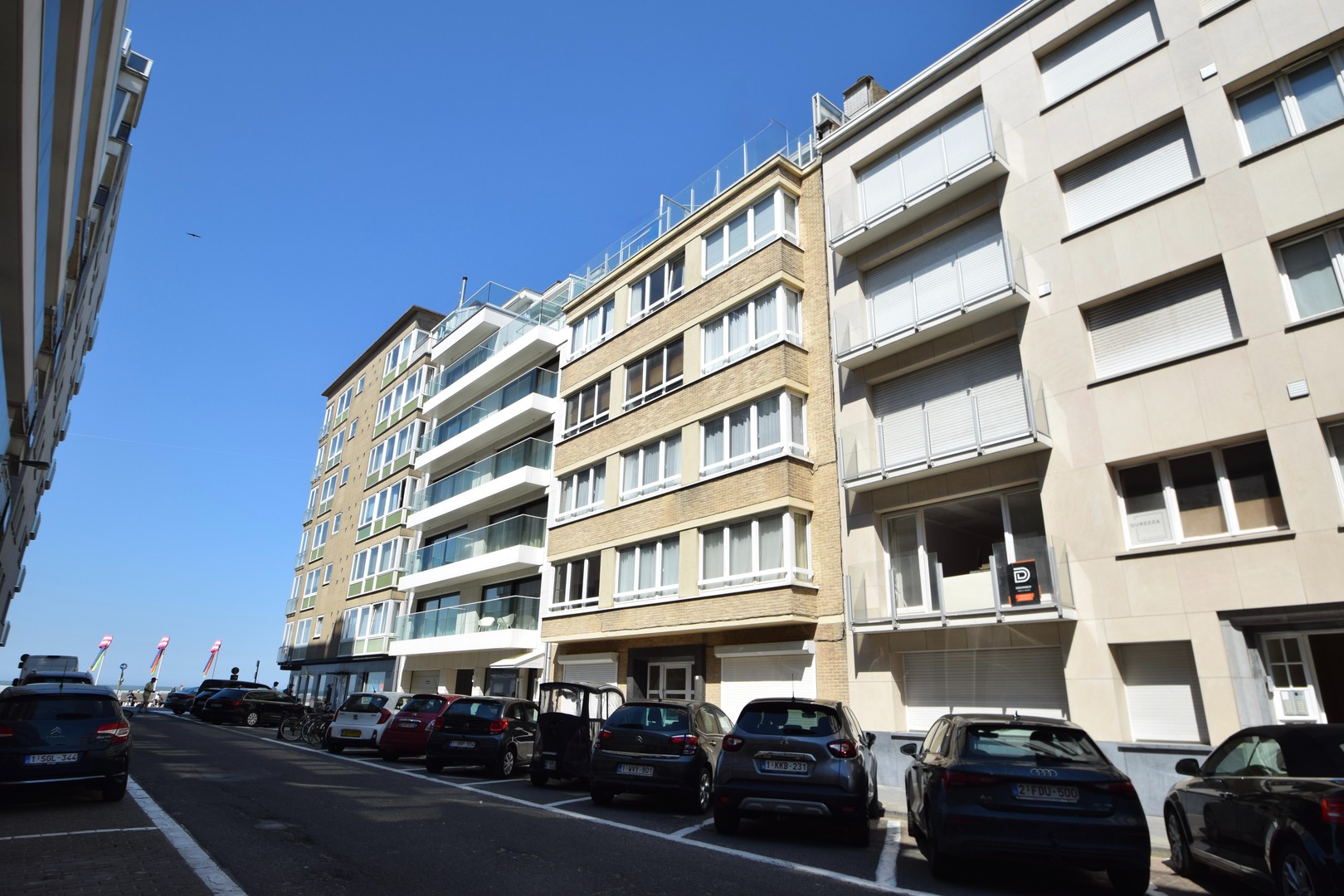 Appartement met zijdelings zeezicht te koop bij Knokke Real Estate