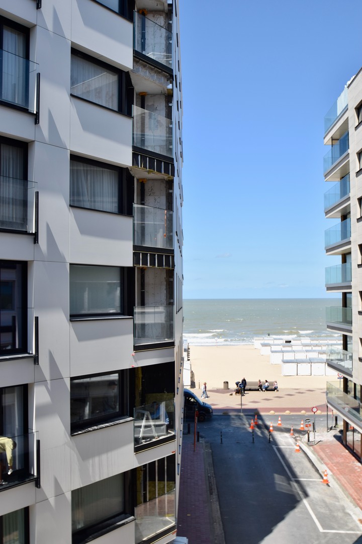 Te koop Knokke Real Estate appartement met zijdelings zeezicht 