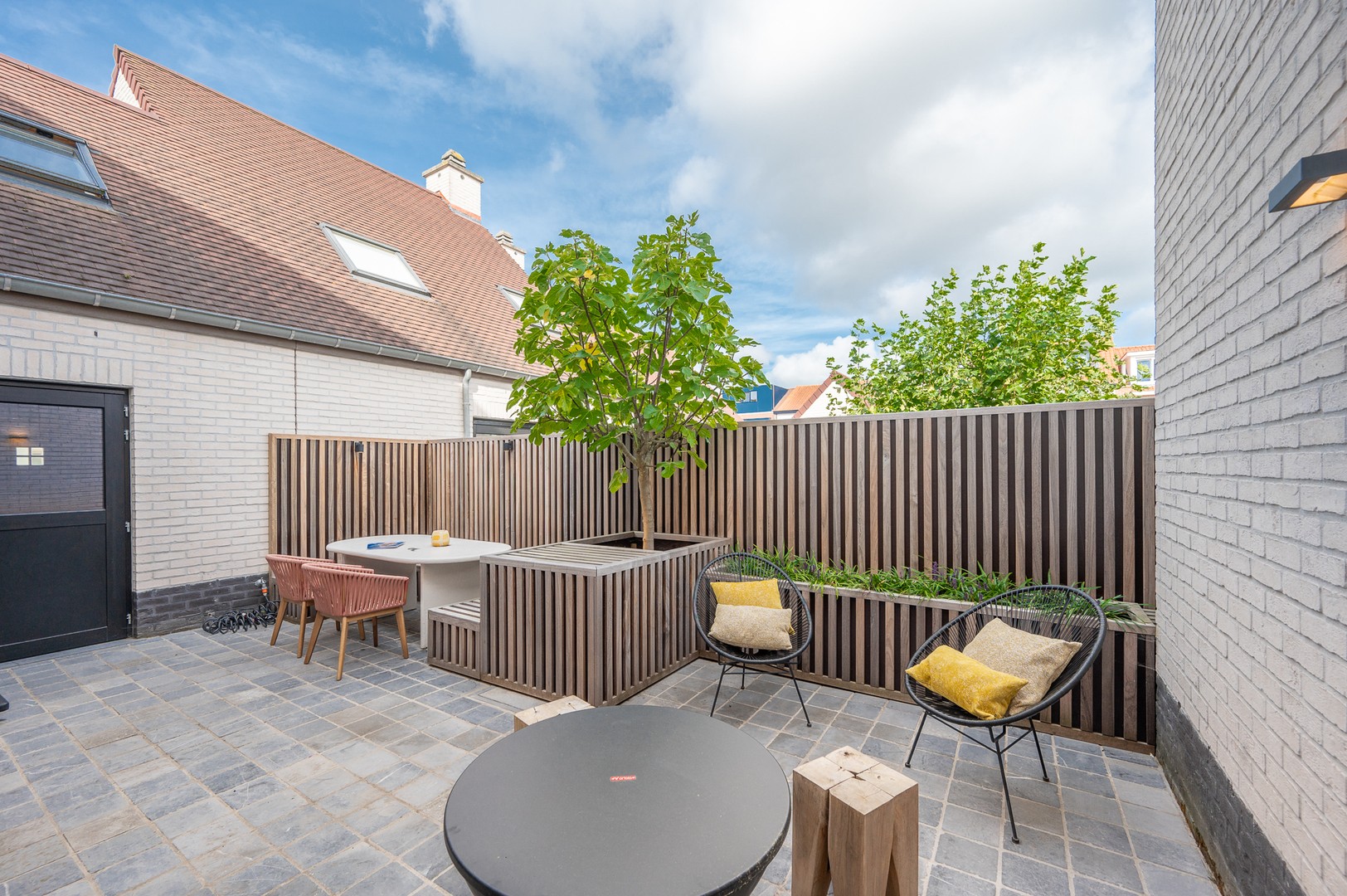Te koop recent charmante woning gelegen te Oud-Knokke bij Immo Knokke Real Estate